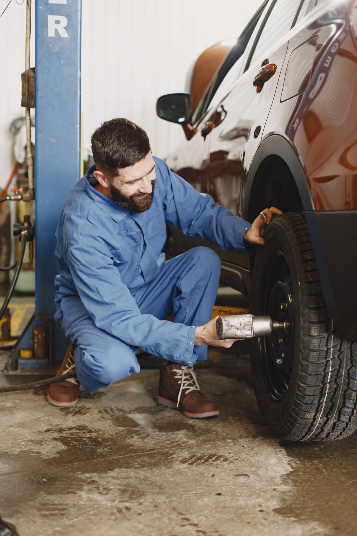 Cadillac CTS brake replacement - photo