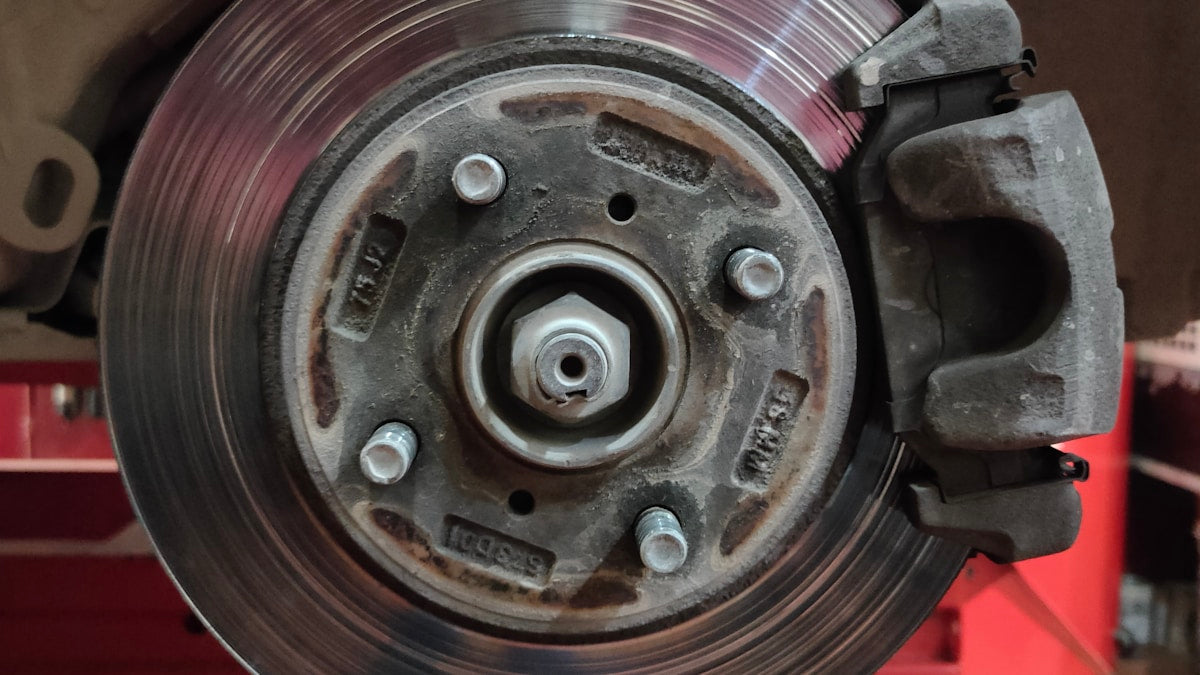 2018-2023 Chevrolet Traverse brake replacement - photo